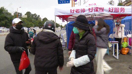 蓝光天娇城的这些*拍偷**照，让人泪目