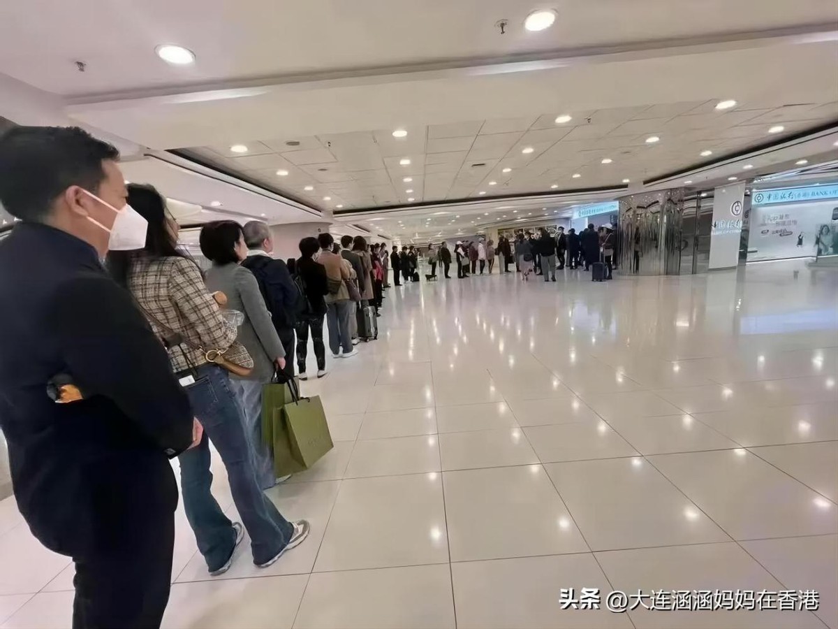 海外资金涌入香港，拉开美元霸权崩塌序幕