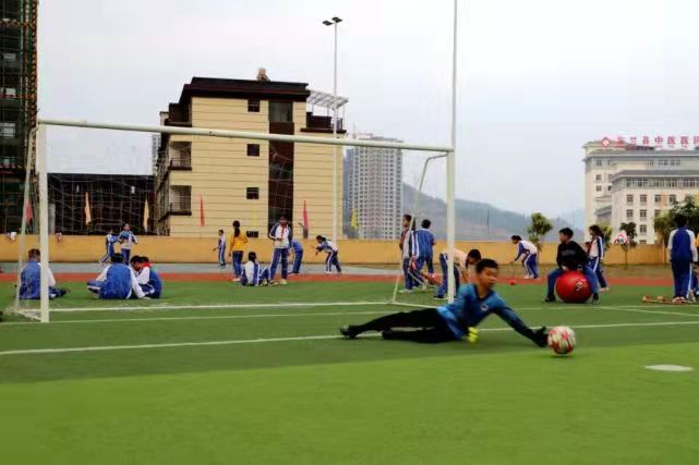 桂林中国青少年足球特色学校,喜报教育部特色足球示范校