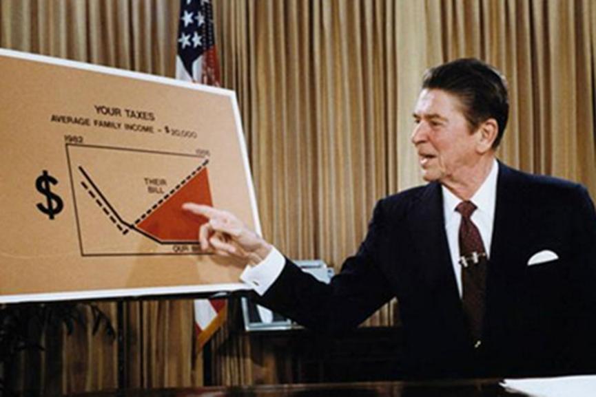 都是演员，为啥泽连斯基戏子误国，里根是伟大美国总统之一？