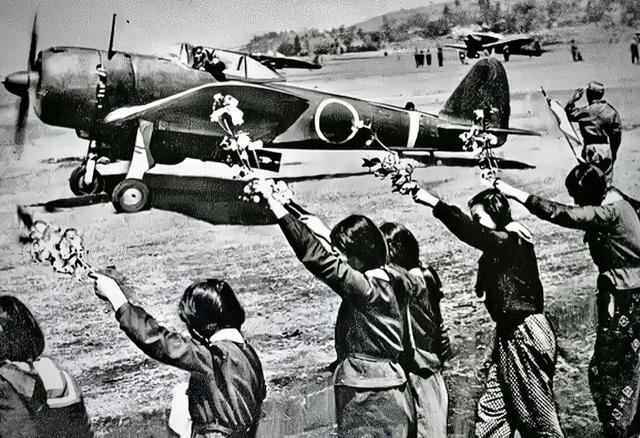 神风特攻换来世界和平?日反战电影洗白日军中国网站却卖力宣传