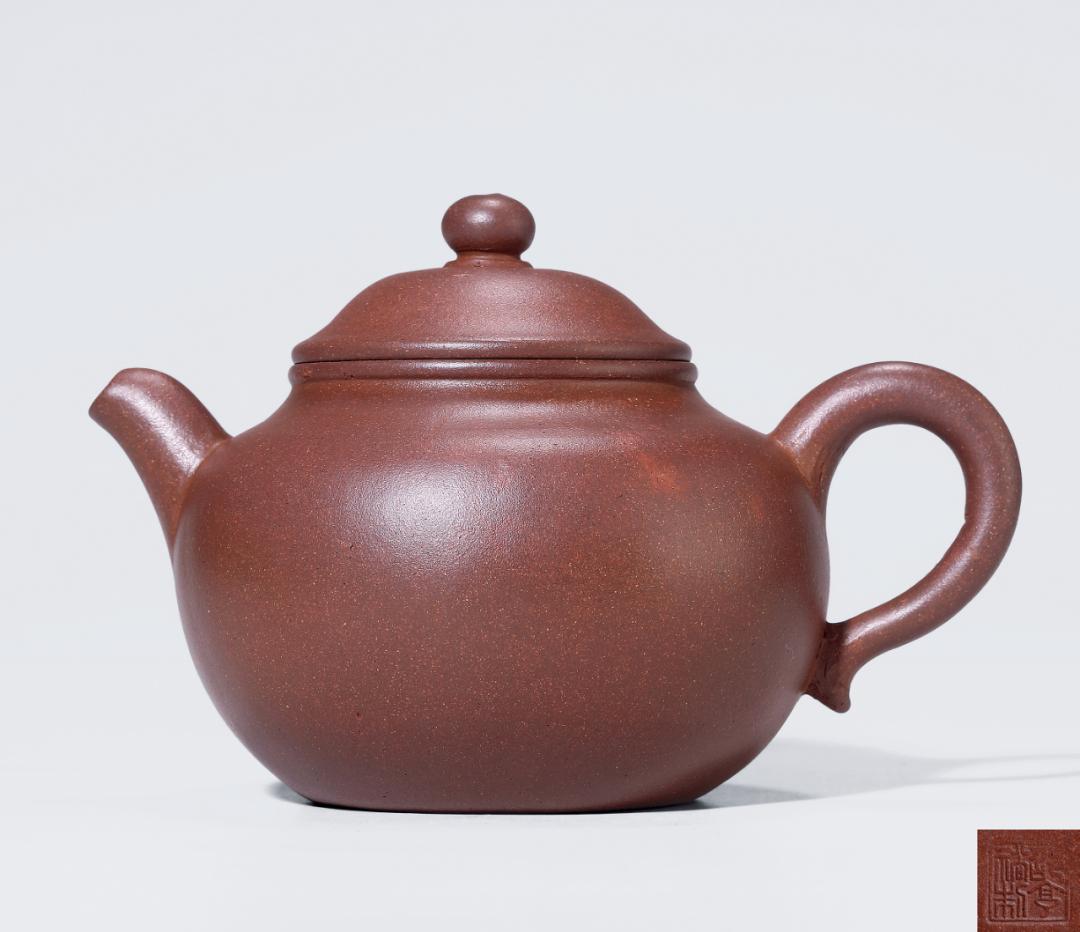 乾隆真品大紫砂壶拍卖价格多少,康熙御制紫砂壶拍卖多少钱一枚呢