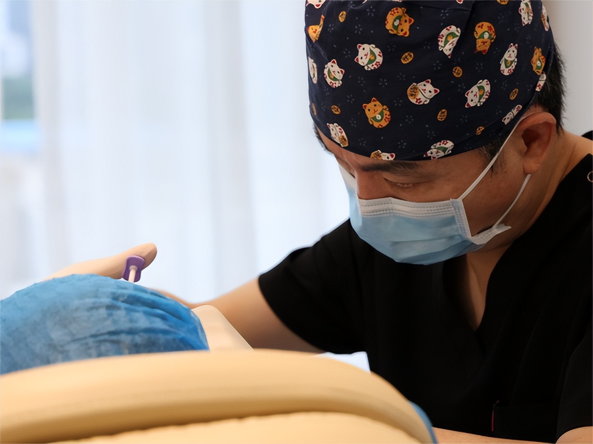 玻尿酸打额头的方法,玻尿酸打鼻子山根变宽真实案例