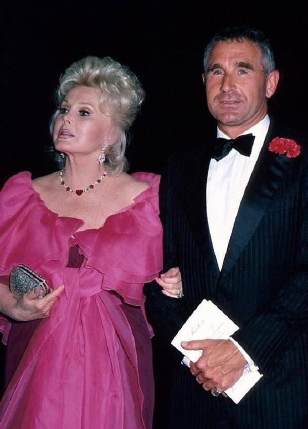 莎莎嘉宝和葛丽泰嘉宝谁好看,电影红磨坊莎莎嘉宝剧情介绍