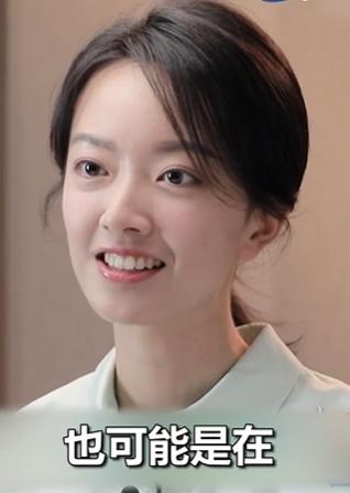 罗平章央视记者简介,罗平章央视记者主持人图片