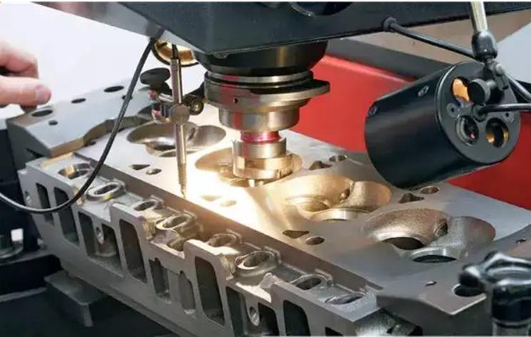 红旗的发动机哪生产的,红旗现在用的是谁家的发动机