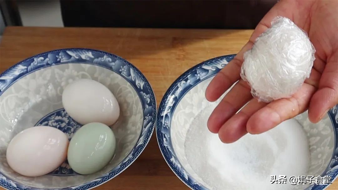 腌制咸鸭蛋最简单正确的做法,把咸鸭蛋腌制成流油咸鸭蛋的方法