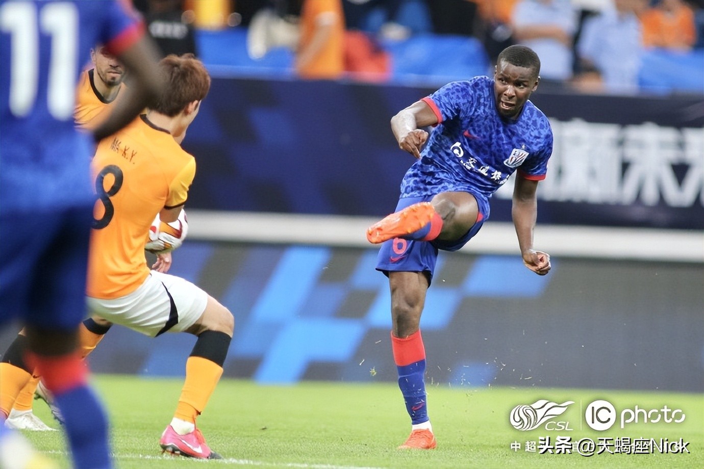 中超申花2-0梅州取开门红,申花赛后马莱莱