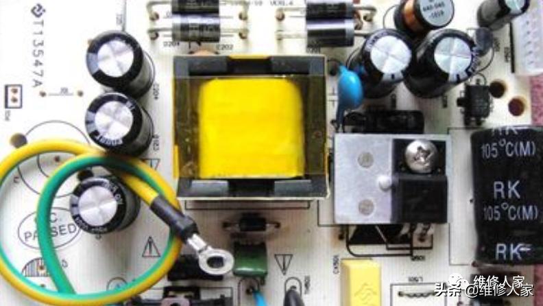 电脑液晶显示器黑屏怎么解决,液晶显示器故障分析及维修办法