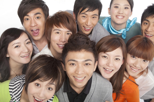 包村干部老包把支书女儿肚子包大了支书大骂滾别再来我家吃派饭7