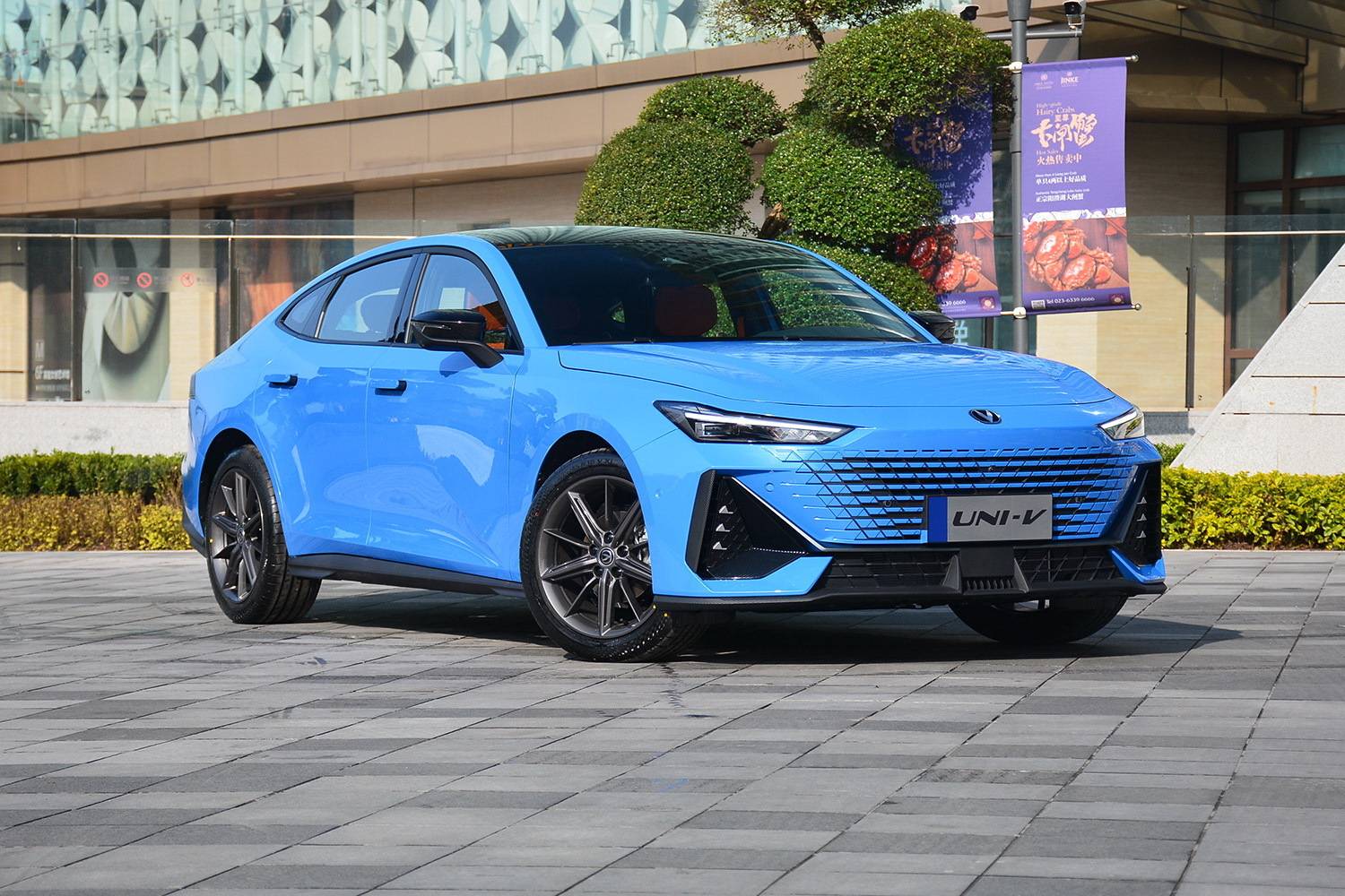 国产“七巨头”销量公布：比亚迪杀疯，长安还是斗不过吉利？