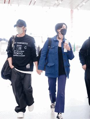 王菲谢霆锋还在一起吗经典瞬间,王菲谢霆锋年轻时在一起几年