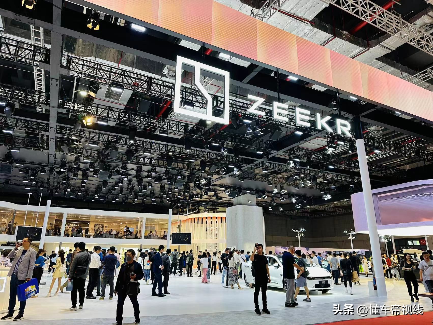 吉利新能源汽车总裁,吉利旗下豪华纯电动汽车