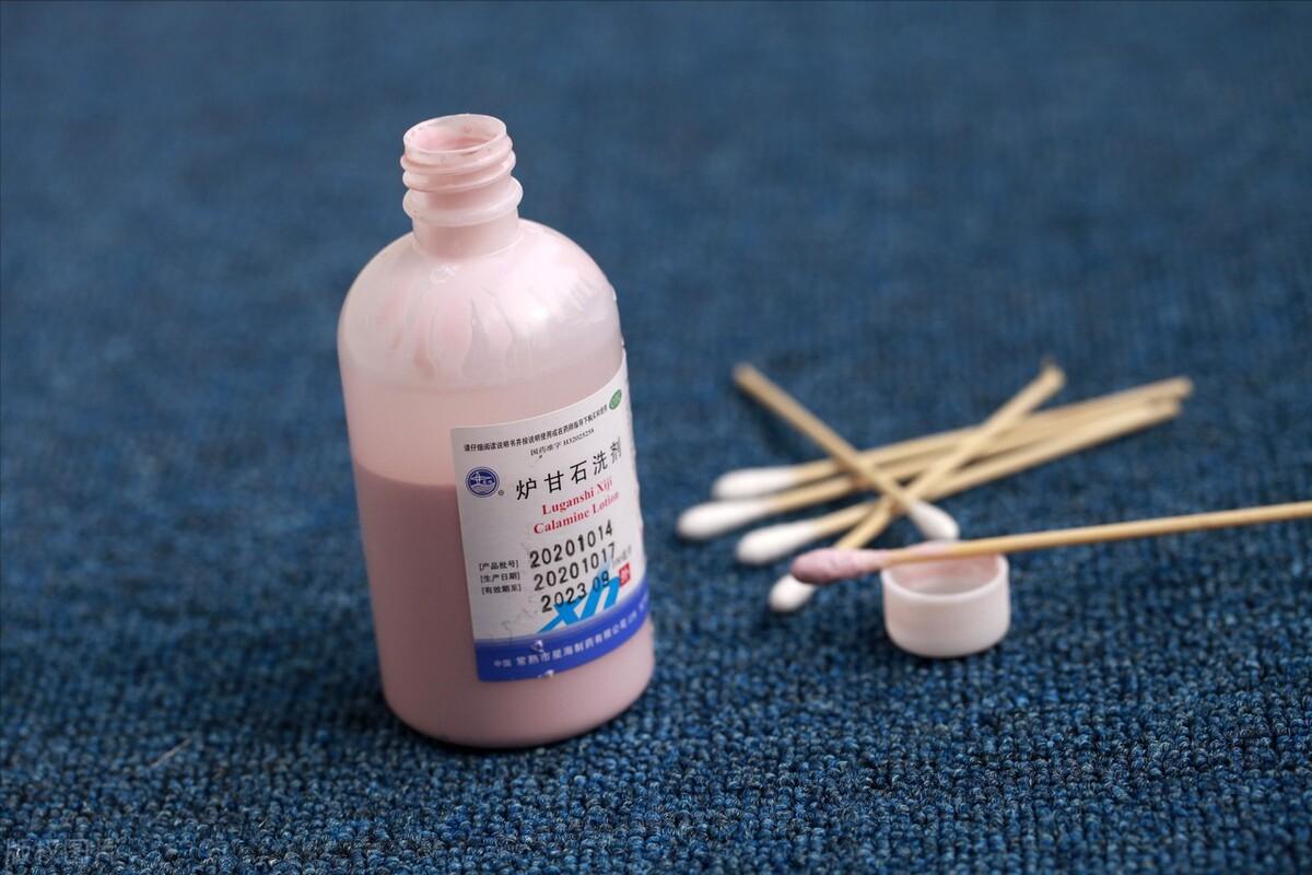 脸上的红肿痘痘怎么快速消掉,11岁小孩儿脸上长很多痘痘怎么办