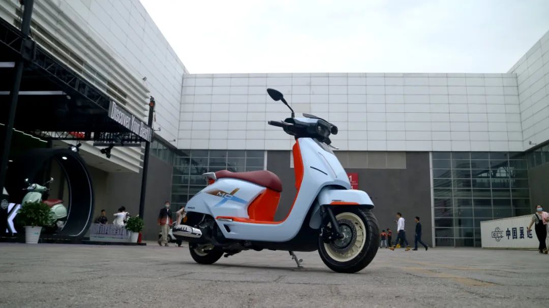 国产“姜戈”来了，布雷斯通漫卡150发布，配置挺高