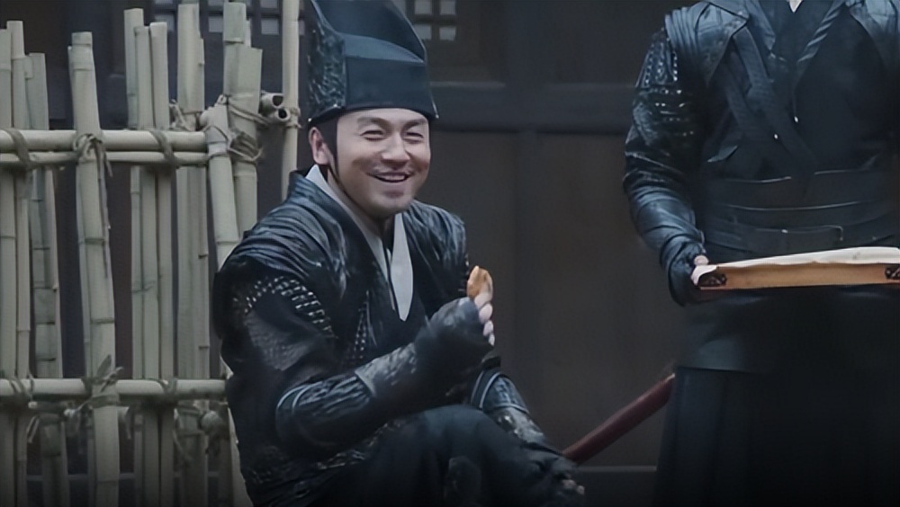 给2022年“进步最大的十位男演员”排个名：靳东第十，王骁第二