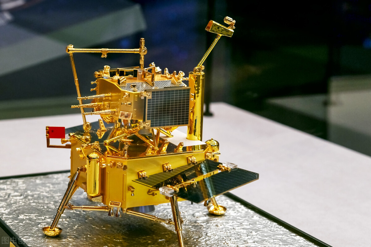 嫦娥五号月壤新发现外国人评论,嫦娥五号带回的土壤值多少钱