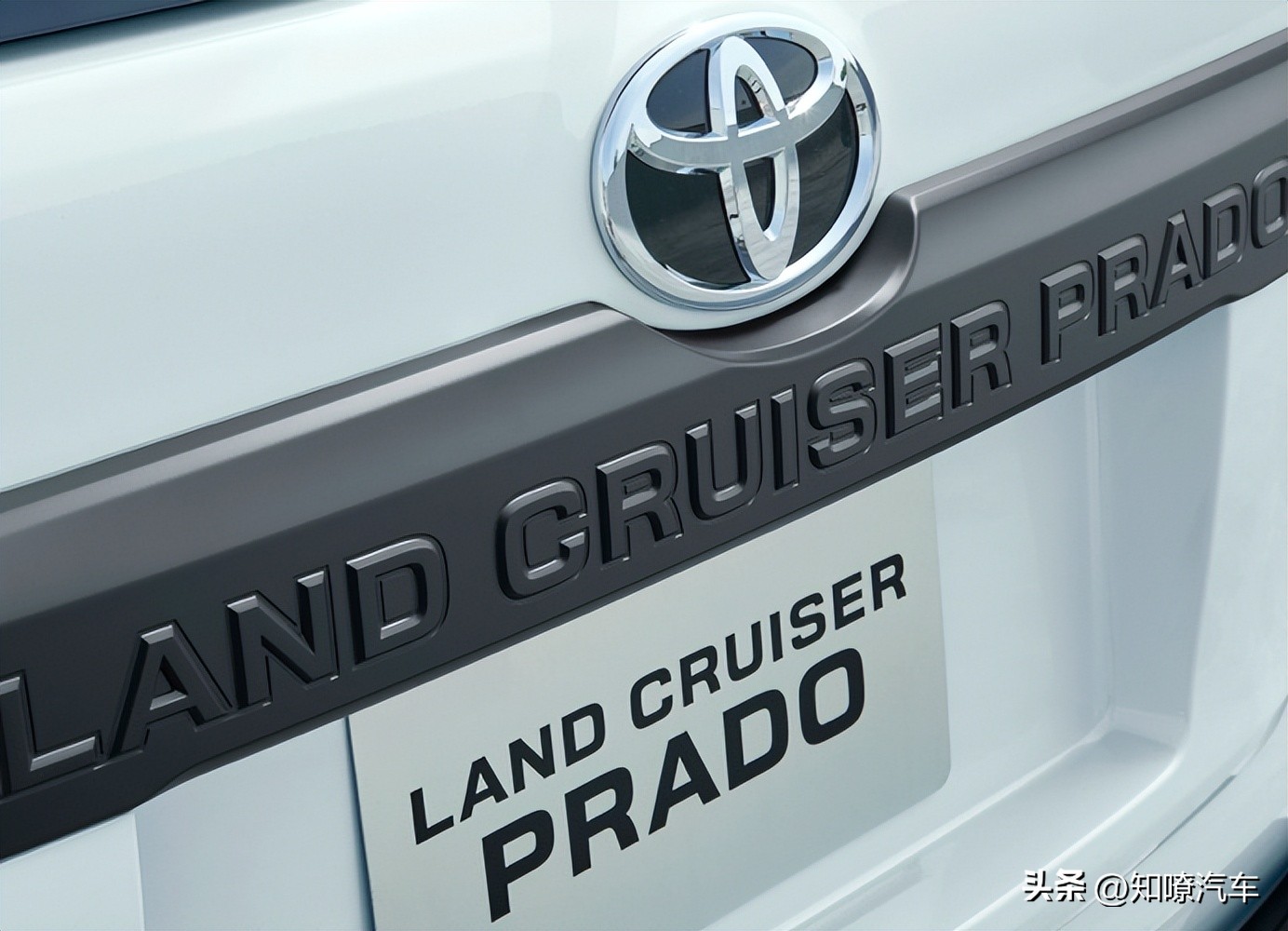 新普拉多是不是插混,2022普拉多电混