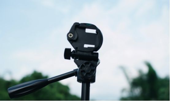 旅行路上“他拍”不求人，云腾VT-888助你记录精彩生活