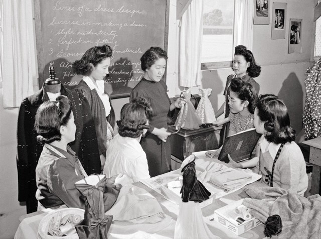 一些美国*华反**人士希望美中战争,问题出在华裔身上?