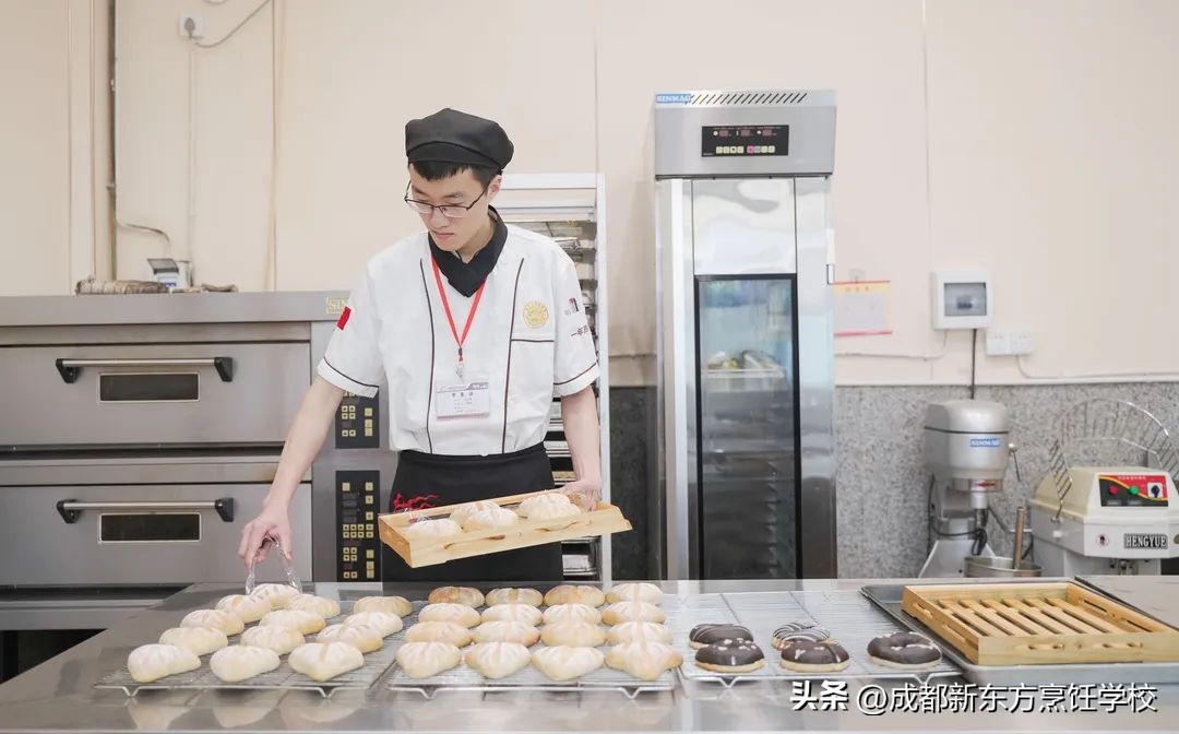 西点学校推荐就业,西点学校推荐欧米奇