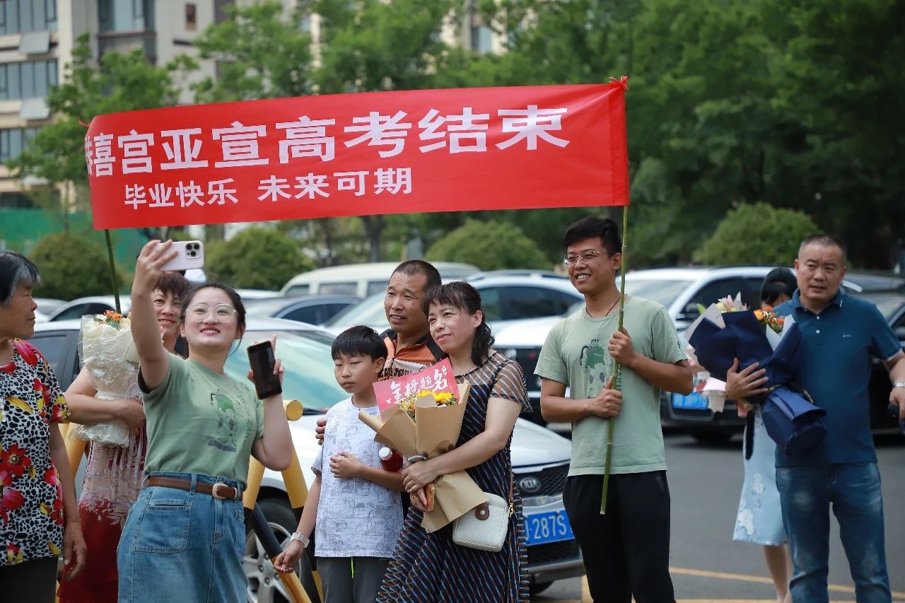 高考收官催泪视频,高考收官多地