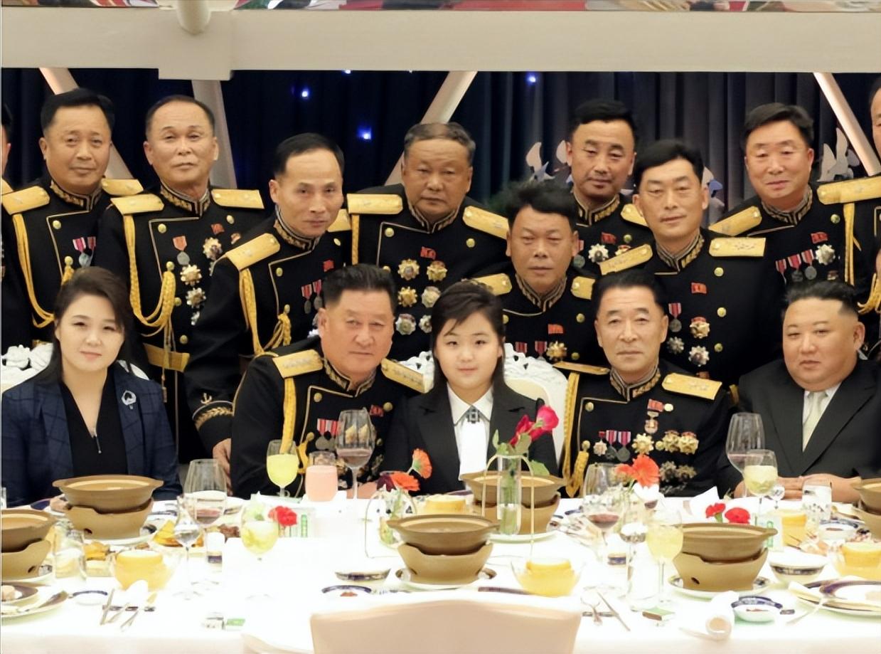 图说：金珠爱会接手朝鲜么？其父每逢重大场合必带金珠爱出席