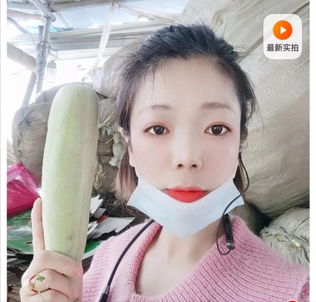 厉害！这个山东蔬菜代办姑娘从跑市场发名片做起，如今卖货俄罗斯