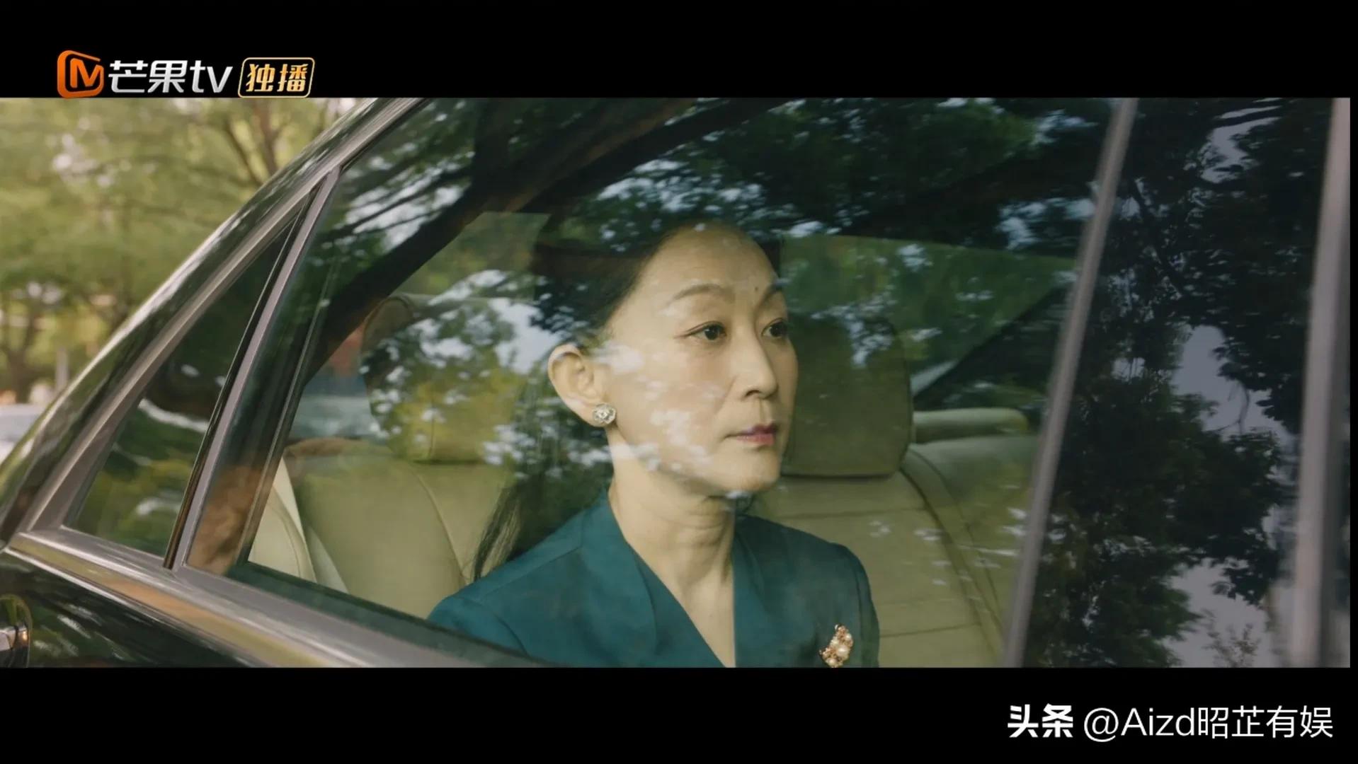 老妈教女儿要有教养,母亲教育闺女