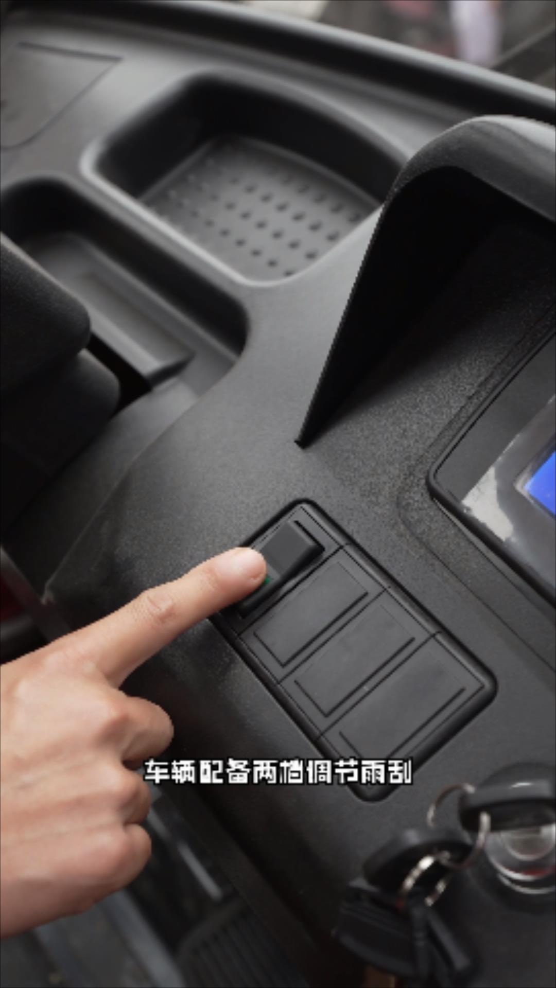 电动平板叉车怎么用,电动搬运车叉车操作