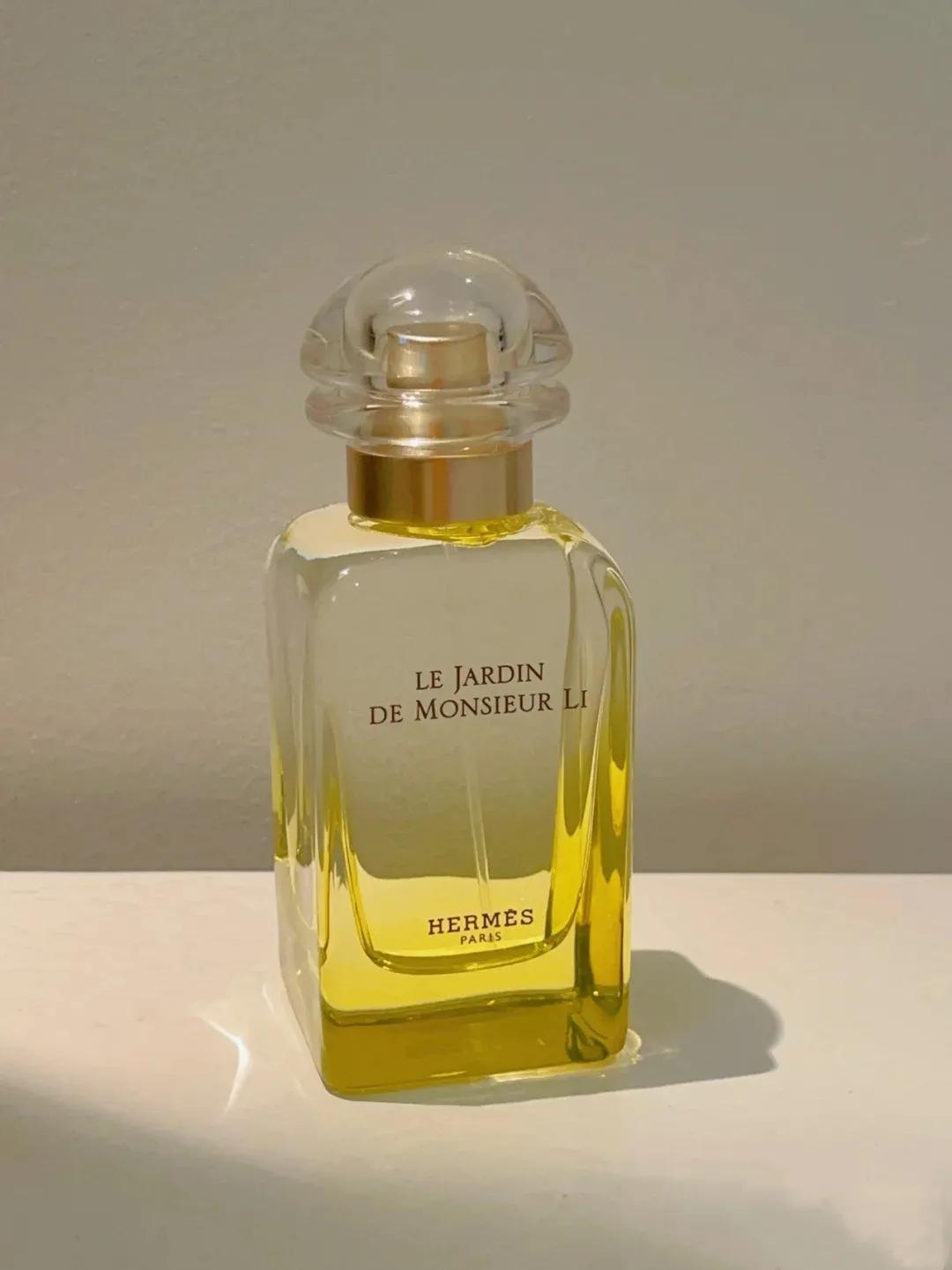 喜欢一个味道但不知道是哪款香水,哪款香水具有清新清凉的味道