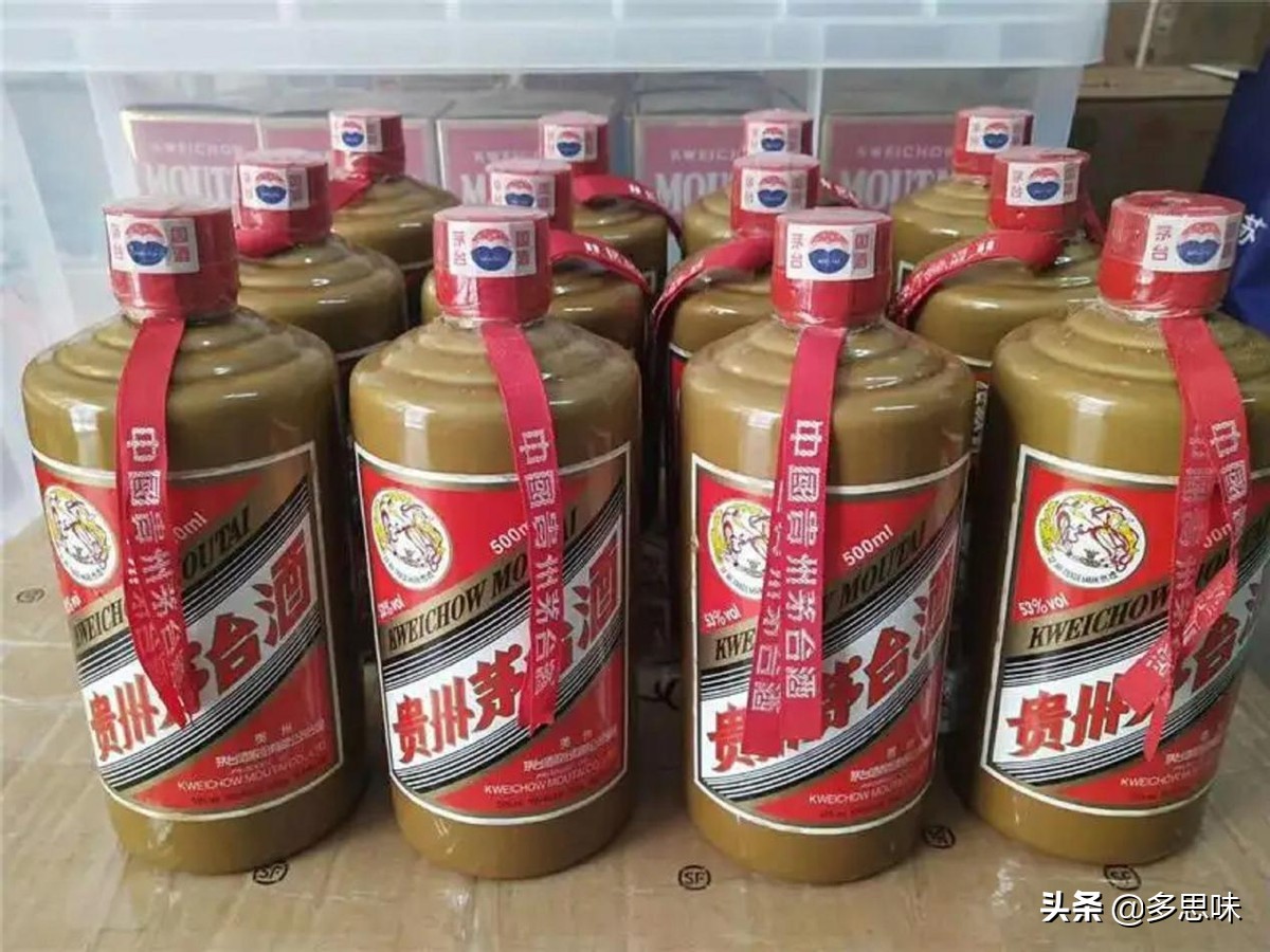 路边回收老酒有什么猫腻么,高价回收酒有什么猫腻