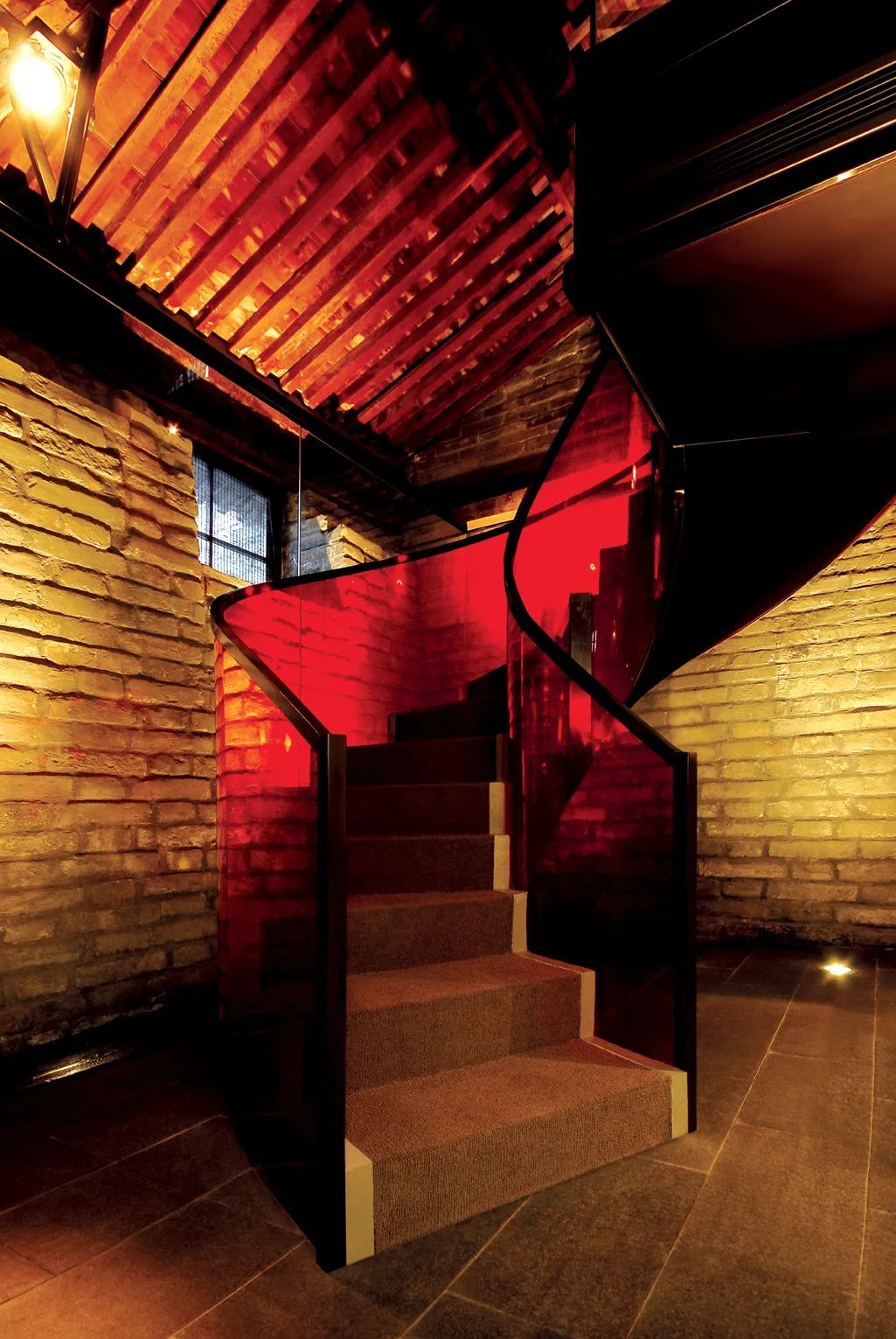 gta会所和夜总会的区别,酒吧ktv会所夜总会的区别