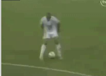 足球外星人全名叫什么,足球外星人