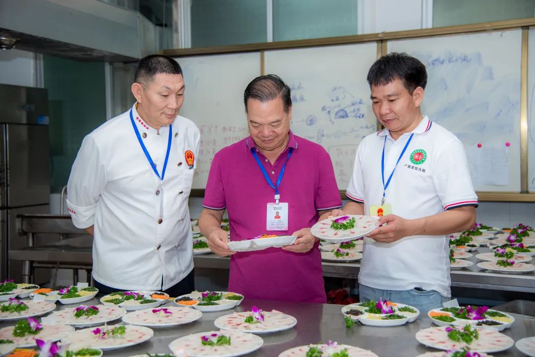 做鱼生也能考证！84人将获广西首批“横县鱼生制作”专项职业能力证书