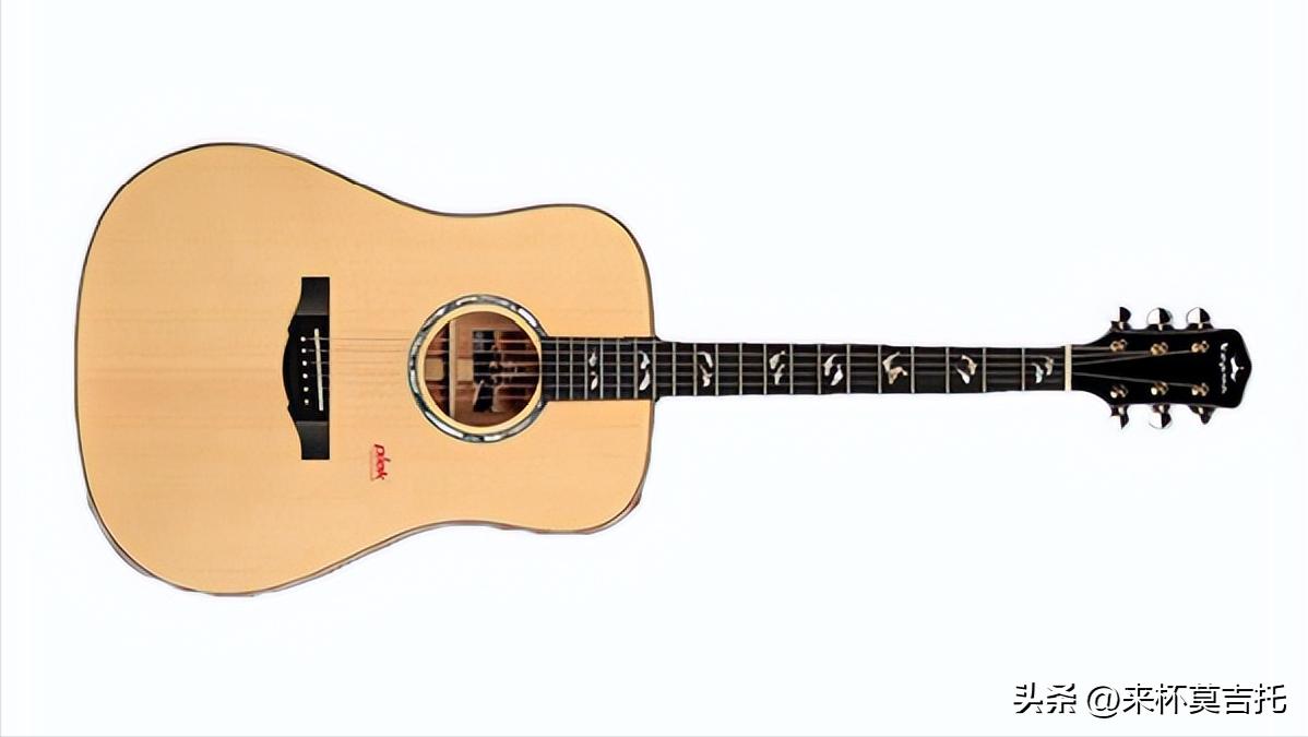 初学者吉他选购潮牌子,学吉他自己买吉他还是用送的吉他