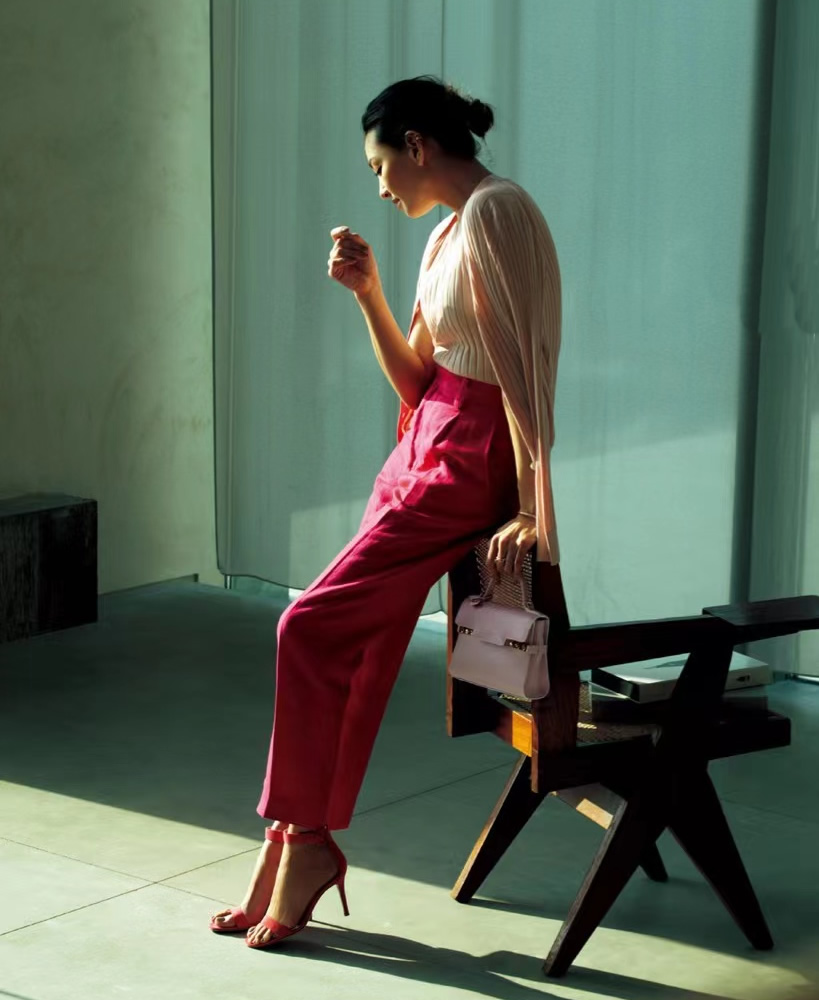 夏天穿衣如何配色经典又高级,夏季配色穿搭技巧