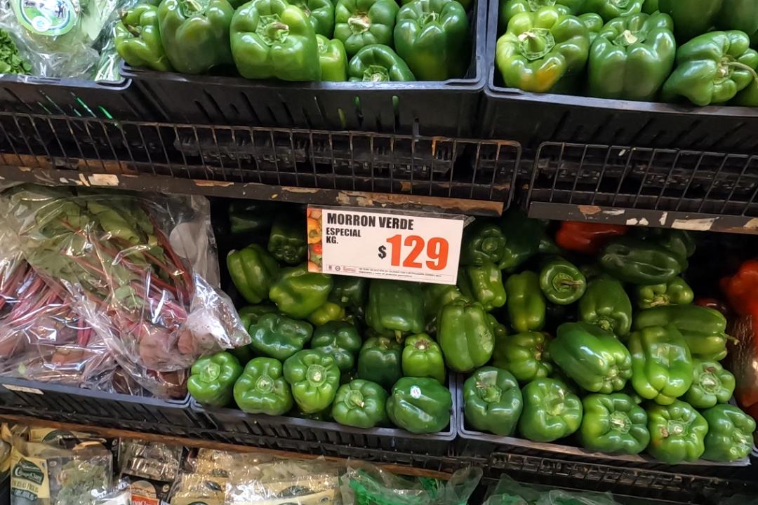 花了6000元在海上吃西餐,花了8000块钱到河里面吃一顿饭