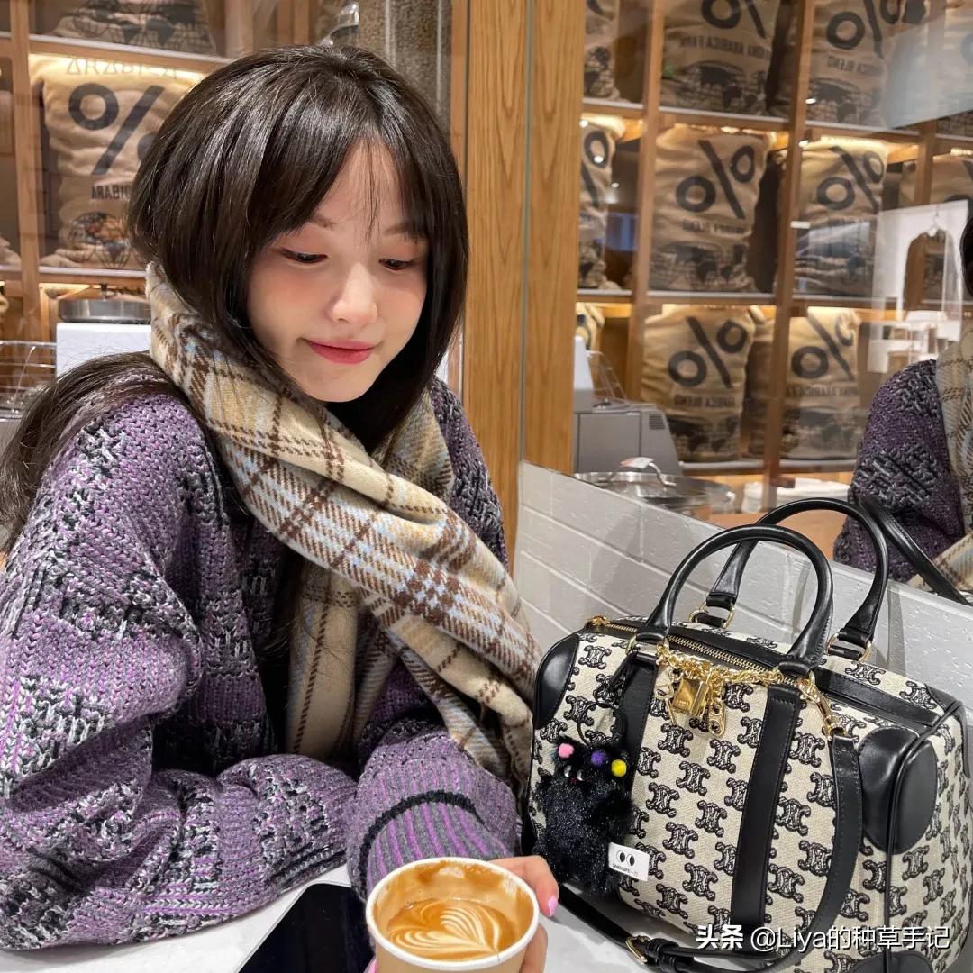 克莱因蓝和什么色搭配高级,35岁穿克莱因蓝好看吗