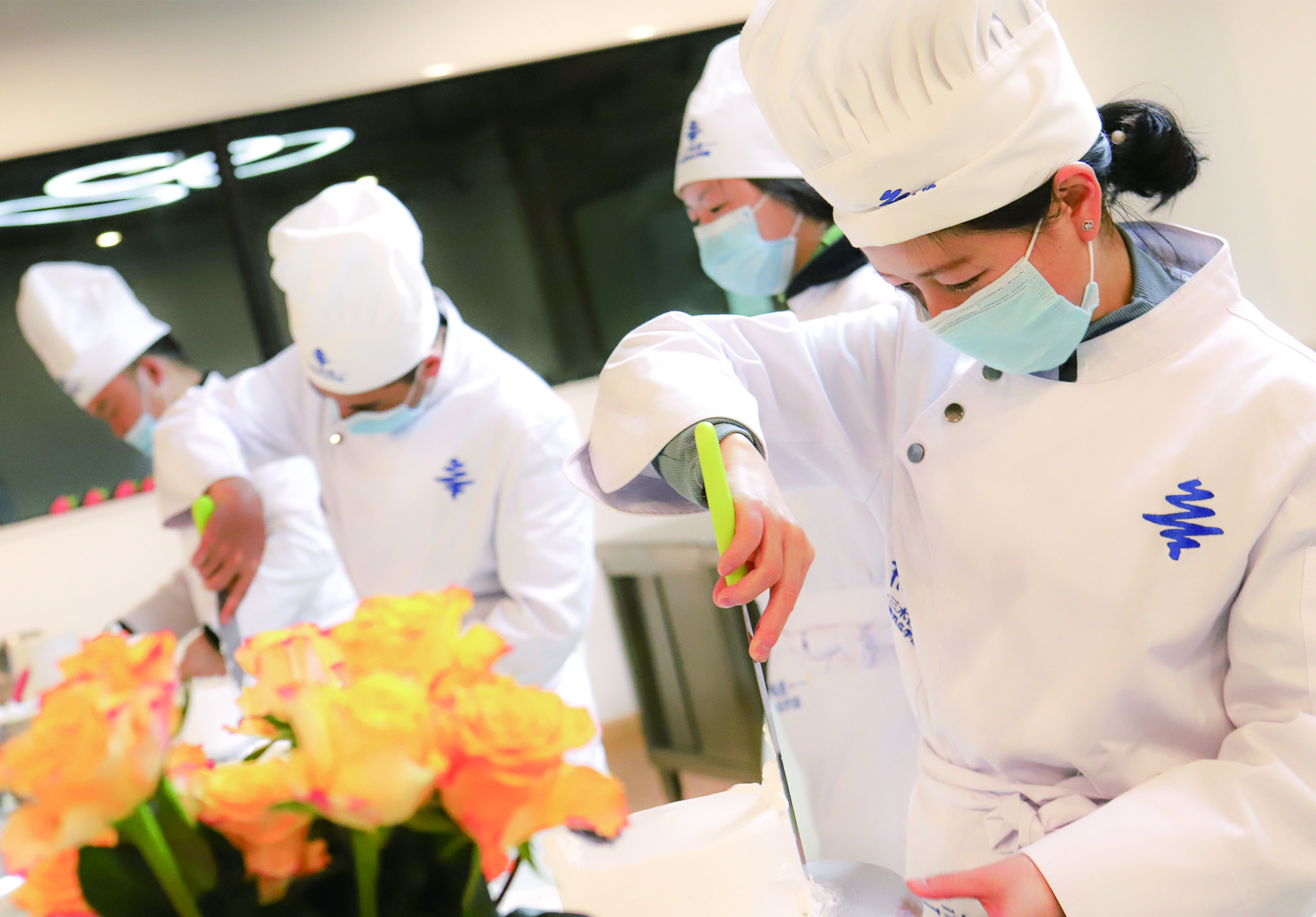 西点烘焙适合女生做吗,西点烘焙有哪些优势