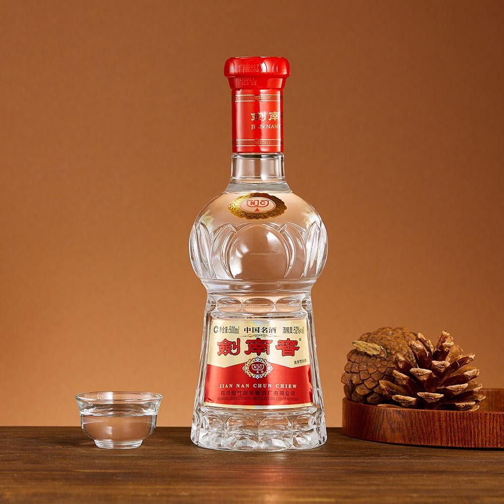 江小白为啥跌下神坛,曾红极一时的江小白为何跌落神坛