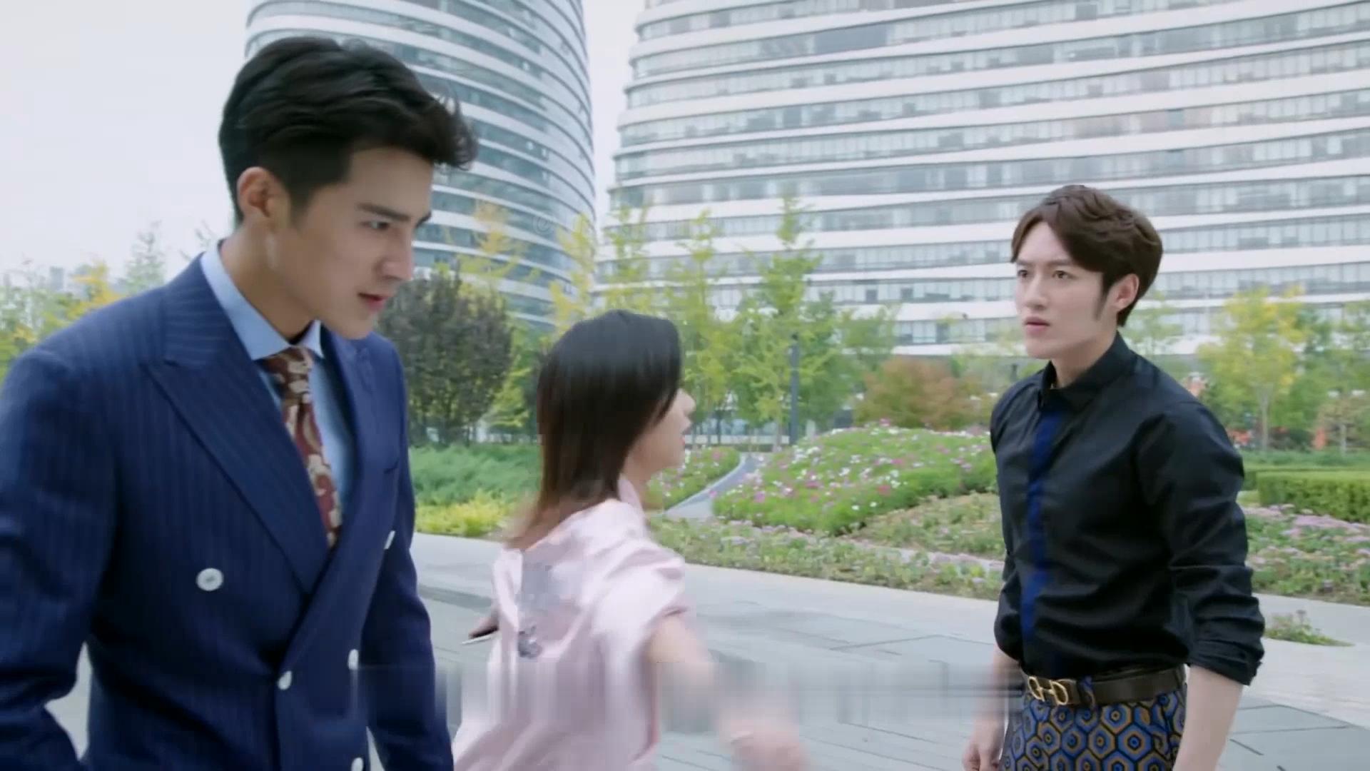 女孩趁自己喝多，故意吻上帅气总裁，谁知下秒竟被直接告白