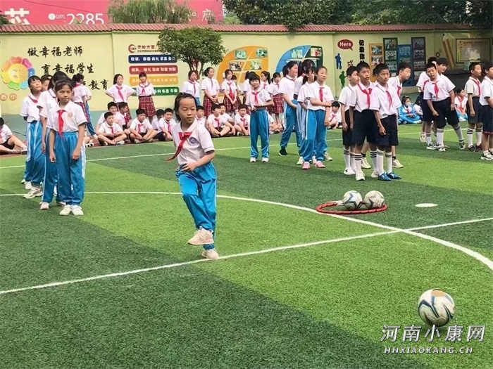 开封小学举办校园足球联赛,开封市开封县街小学运动会