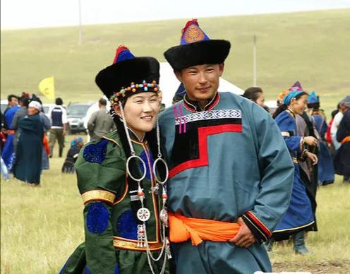 五十六个民族服饰傈僳族,五十六个民族代表服饰图片