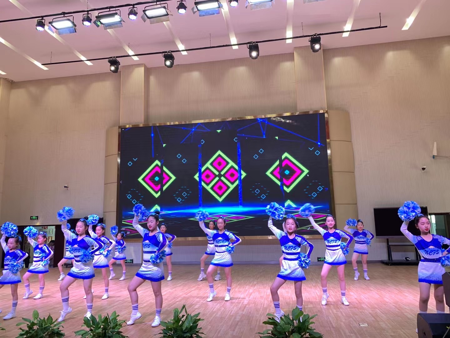 合肥南门小学家长开放日,家校共遇花开家长会