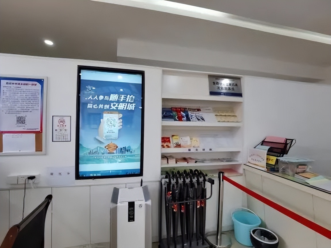 辽源路街道利用LED屏加大“文明青岛随手拍”小程序宣传力度