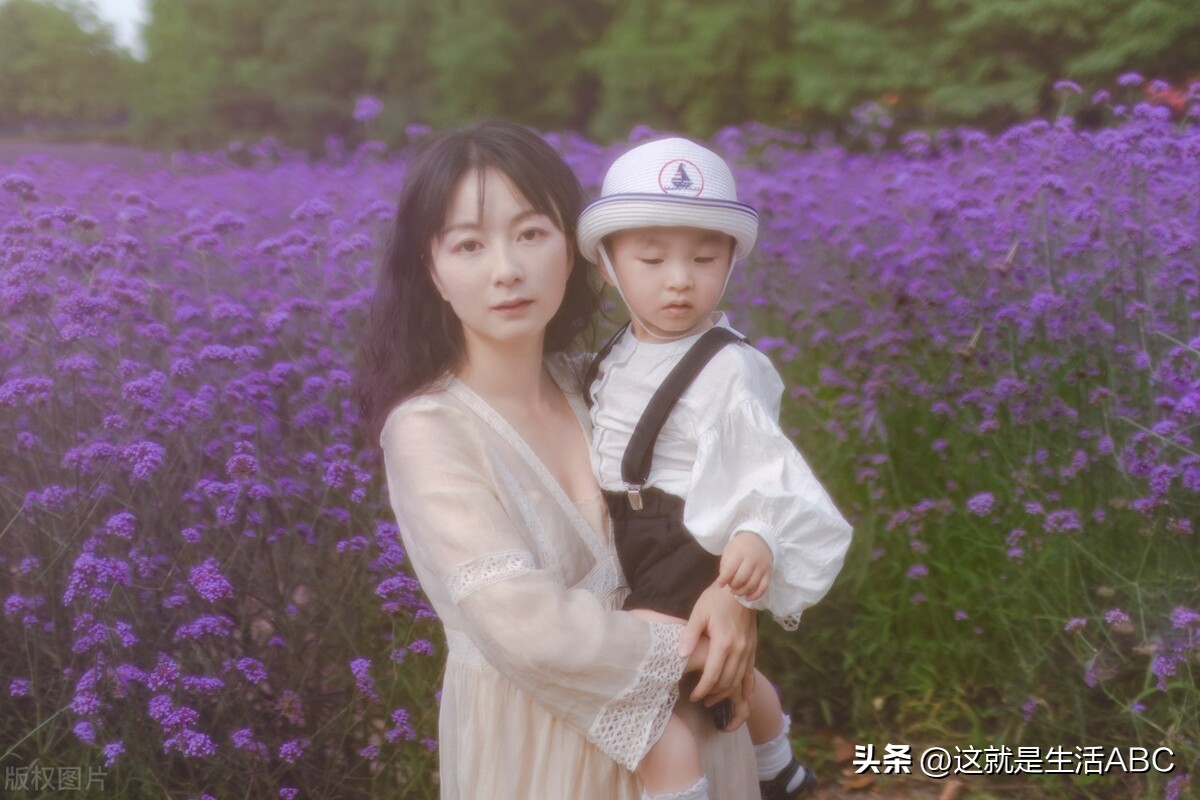 孩子爱吃手有办法改掉吗,孩子总吃手指头怎么戒掉