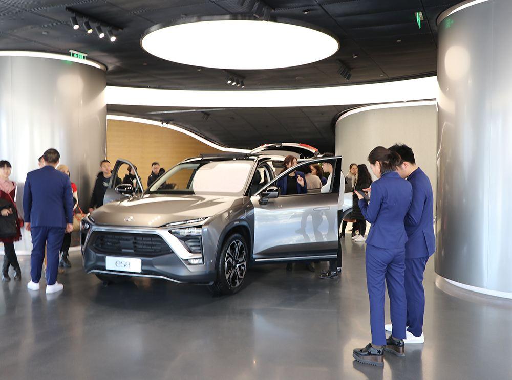 新势力车企看不起传统车企,新势力车企为什么不自己申请资质