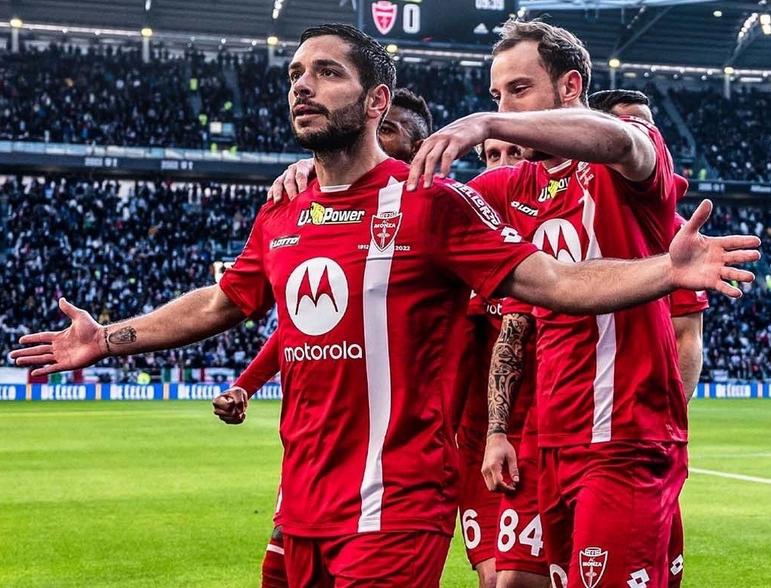 意甲联赛那不勒斯对ac米兰预测,意甲积分榜米兰超尤文2分升第二