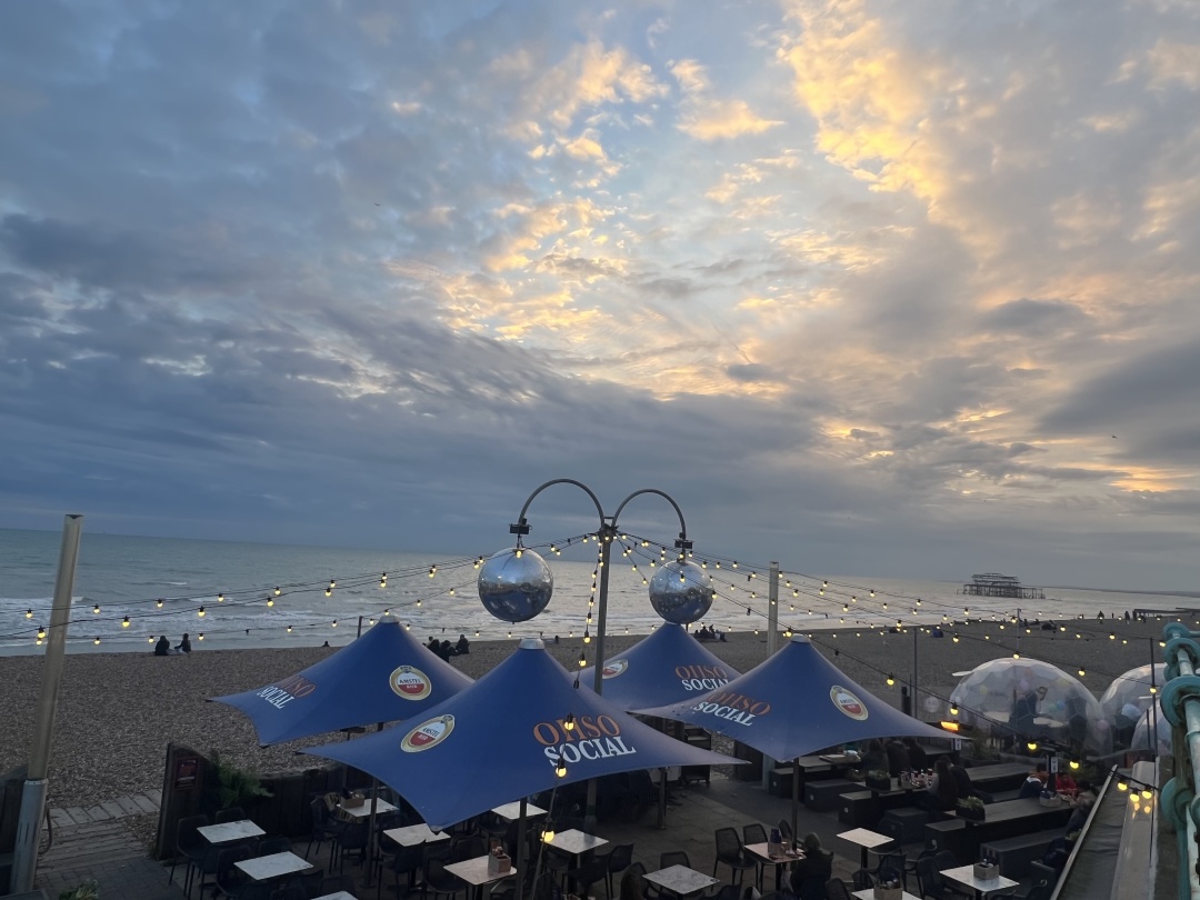 95后团子在英国：考研两战上岸，出国当教师志愿者，遭流浪汉打劫